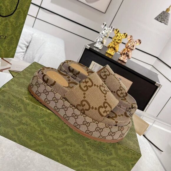 Gucci Angelina Maxi GGSlide Sandals - Picture 6 of 9